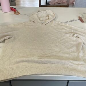 Nice Vince sweater with hoodie